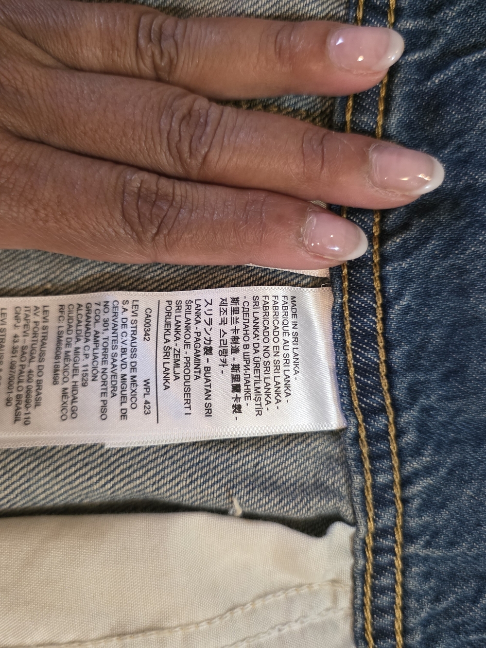 Levi's Women's Utility Lightweight Shorthalls NWT Size L - Picture 11 of 12